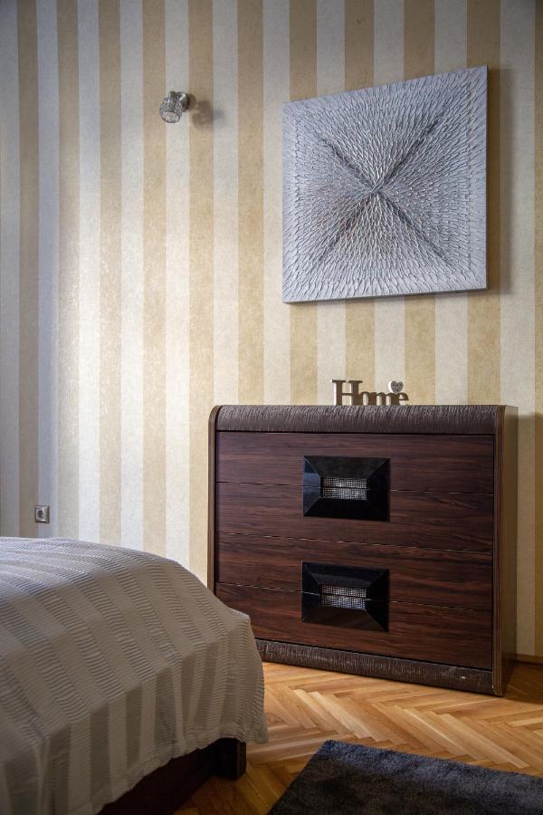 Luxury Downtown By Anna * Budapest
