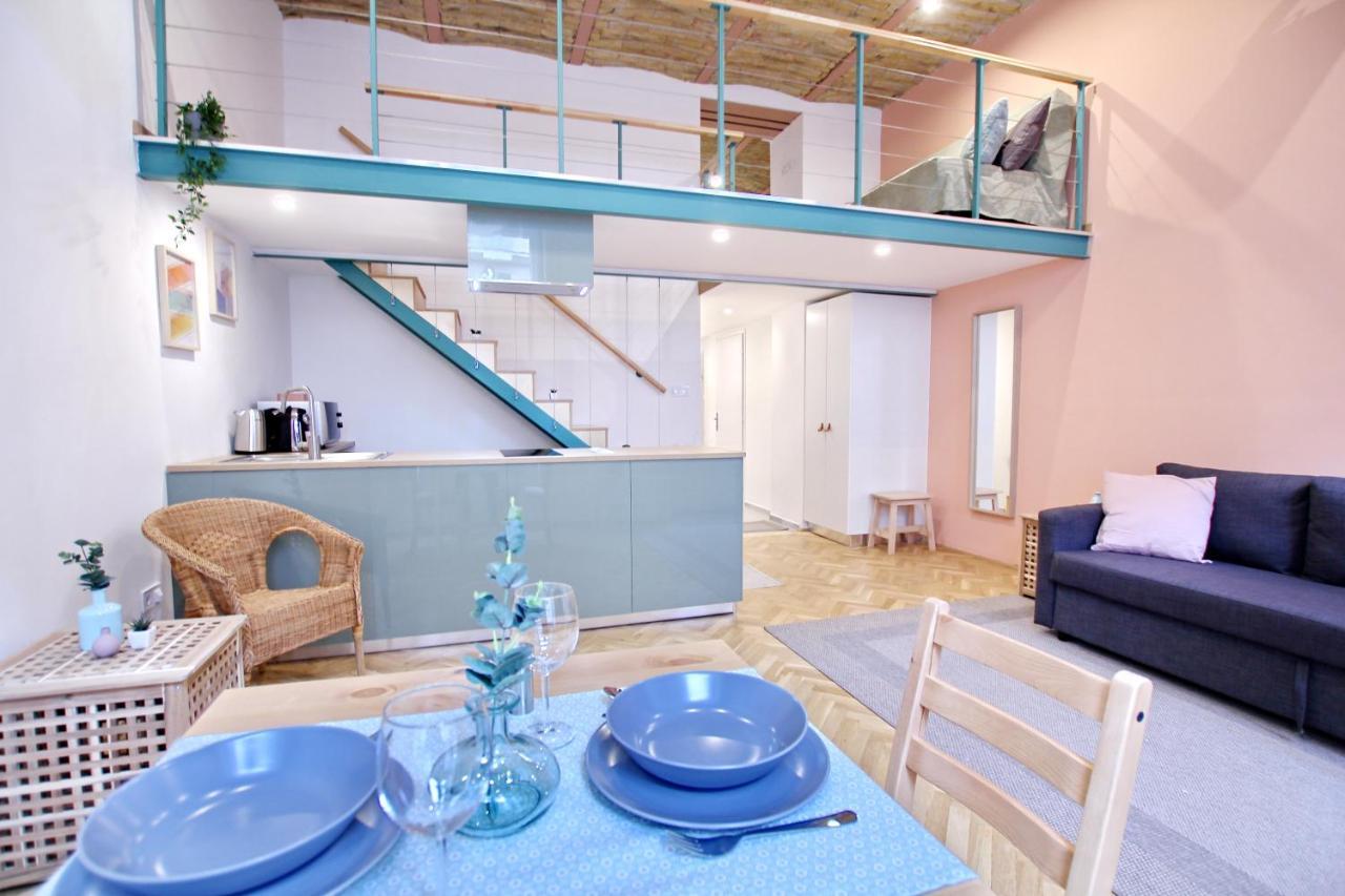 Awesome Downtown W Balcony & Free Private Parking Apartamento Budapest