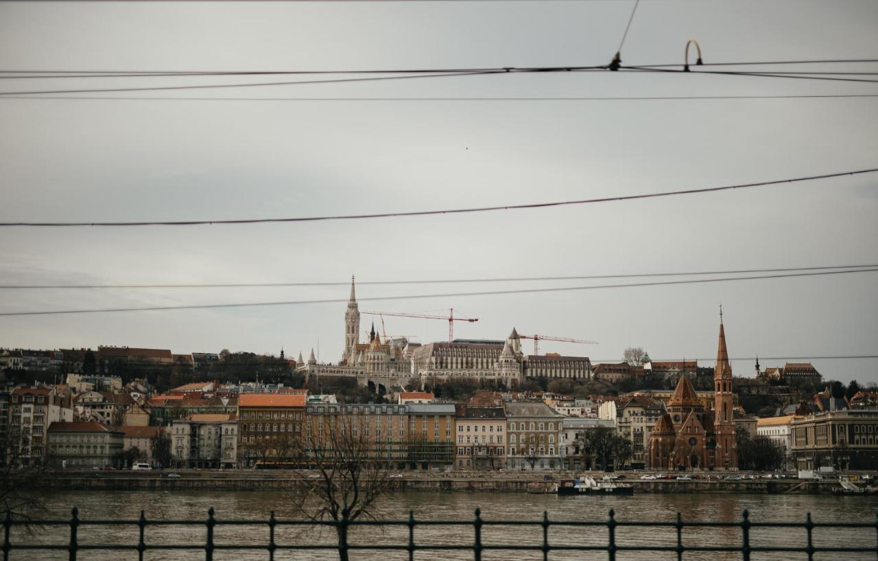 Parliament Exclusive Gallery Budapest