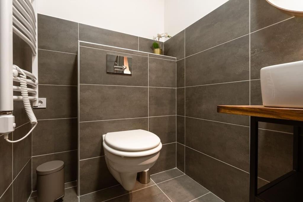 Lejlighed Free Parking Chain Bridge 4ppl, 2bdrm, Wifi, Smart Tv, Ac Budapest