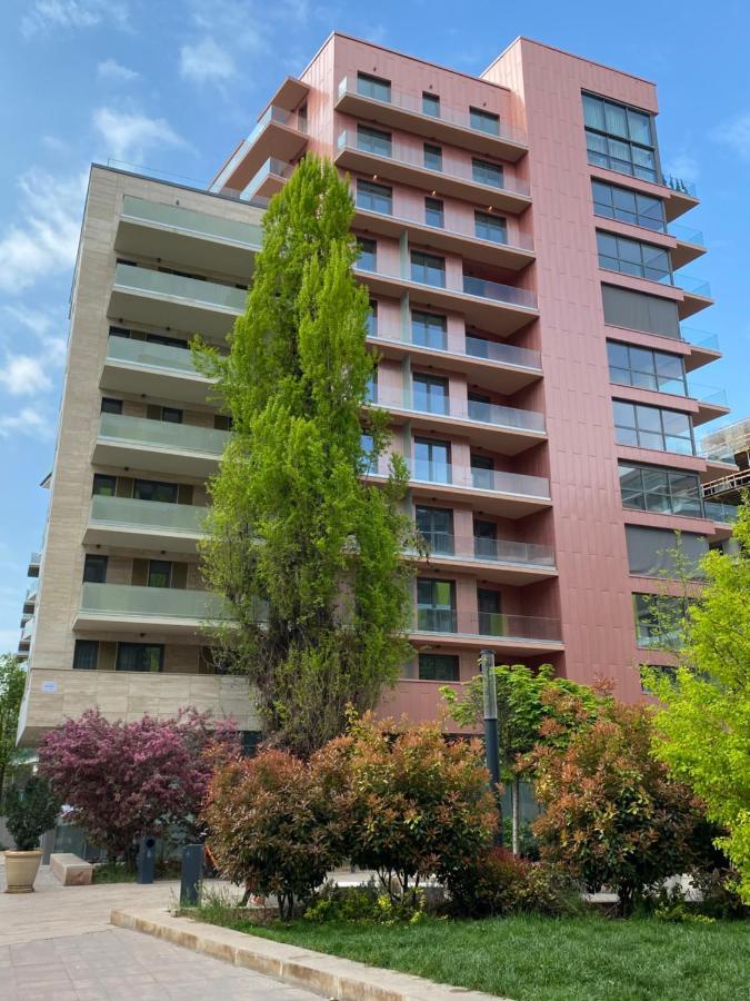 Grand Corvin Apartamento *
