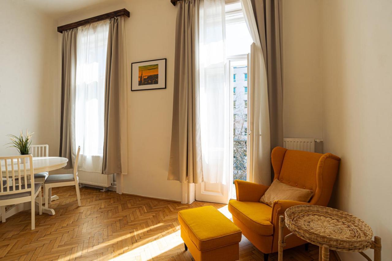 Terrace Vuvu - With Balcony In The Heart Of