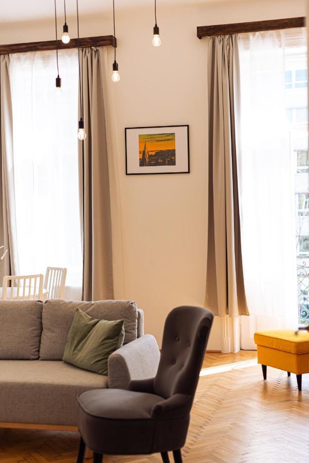 Terrace Vuvu - With Balcony In The Heart Of