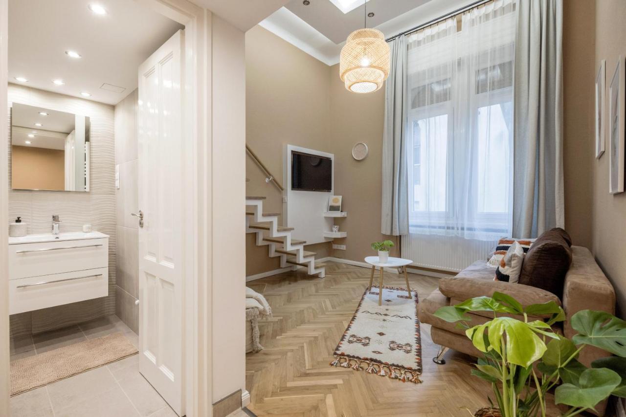 L1 * Budapest