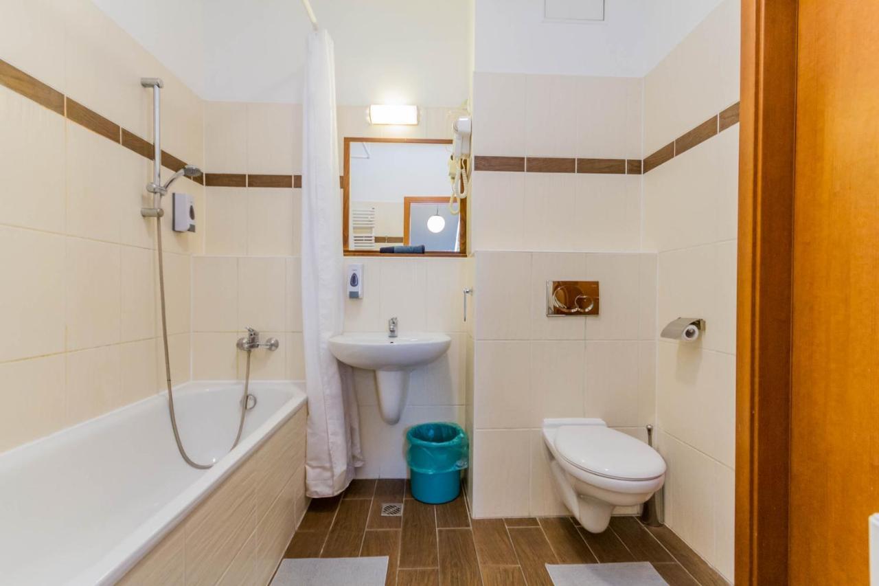 Lovag Charming In The Center-ac Apartment Budapest