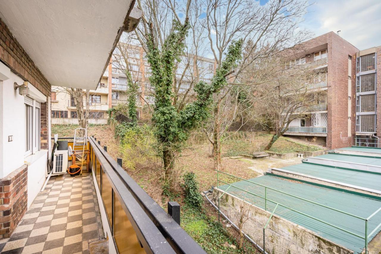 Bpr Castle Point Apartment
