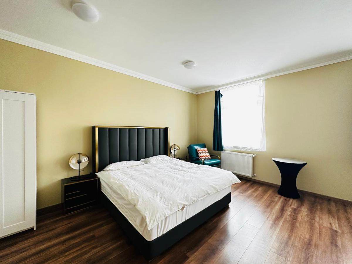 Krisztina 21 * Budapest