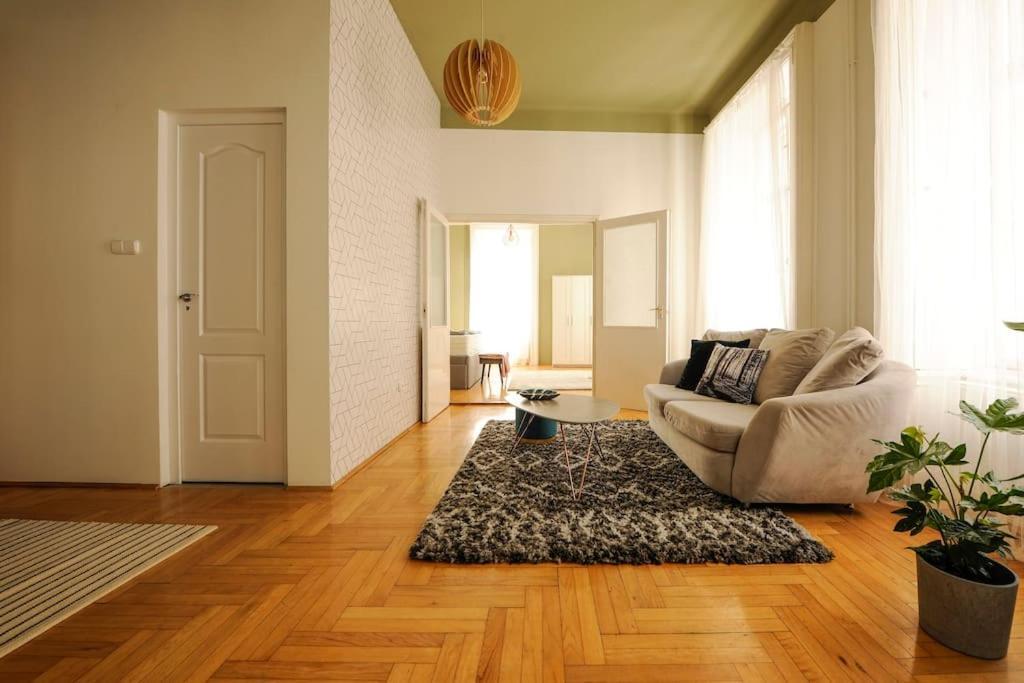 Appartement Danubio **** 3 Bedrooms - Next To The River Boedapest