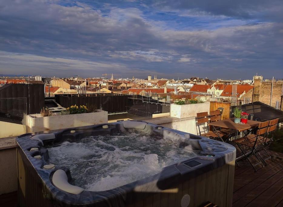 Appartamento 360 Panorama • Rooftop Jacuzzi • Downtown Luxury *