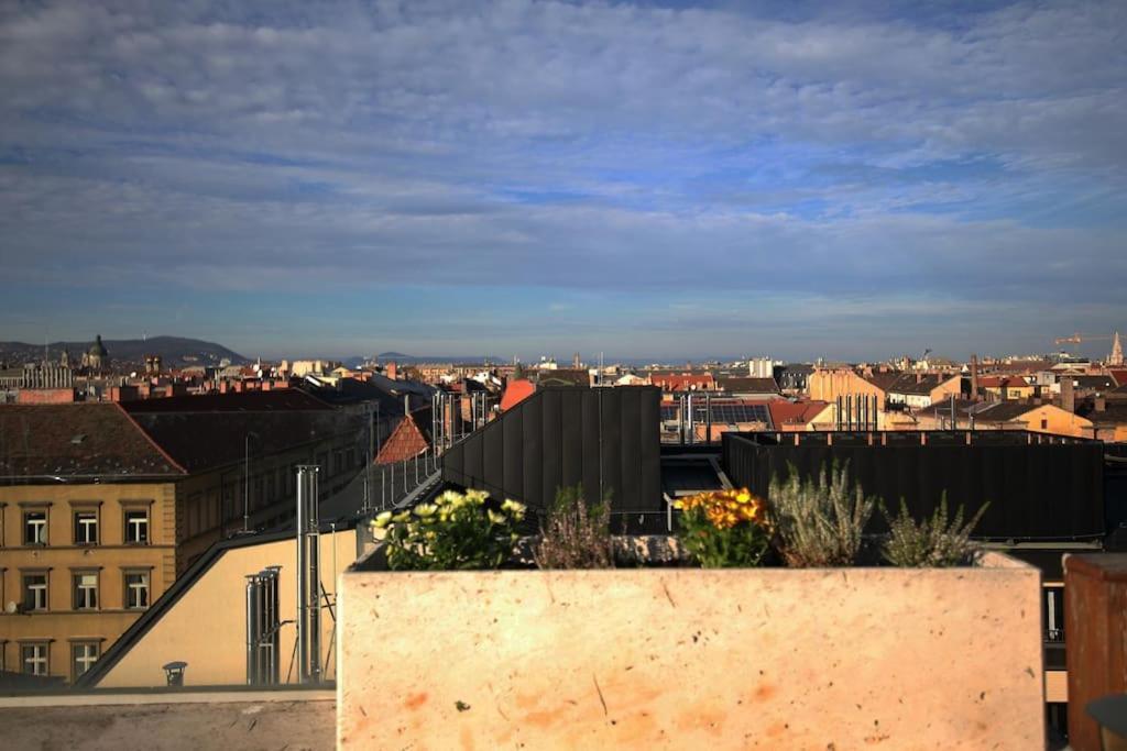 360 Panorama • Rooftop Jacuzzi • Downtown Luxury Appartamento