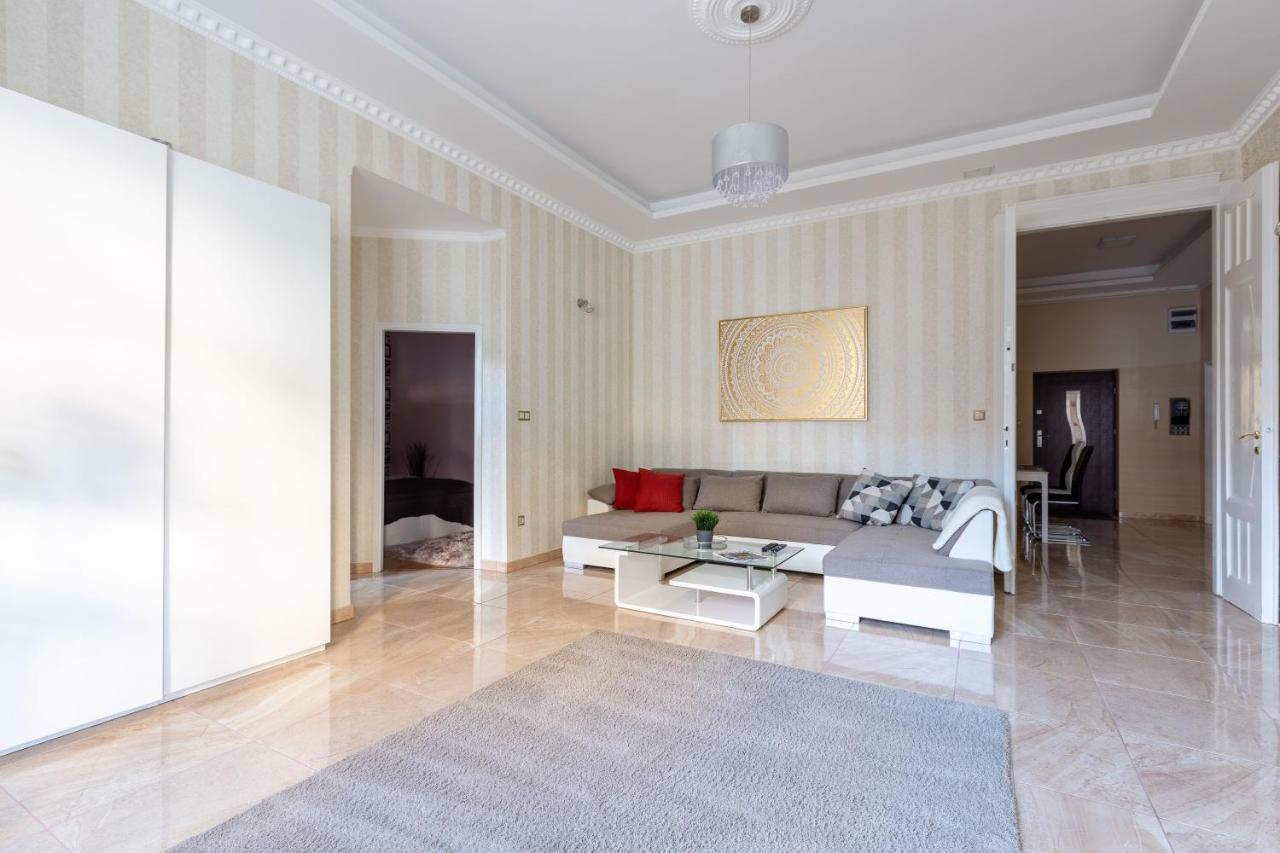 Lägenhet Luxury Downtown By Anna Budapest