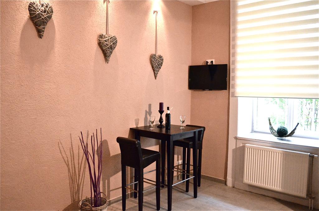 Luxe For Less * Budapest