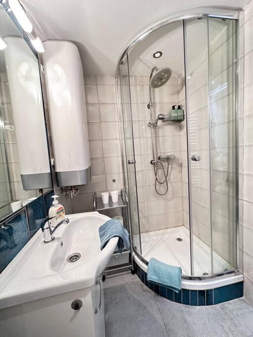 Apartment Charming In The Heart Of - Baby Loic *