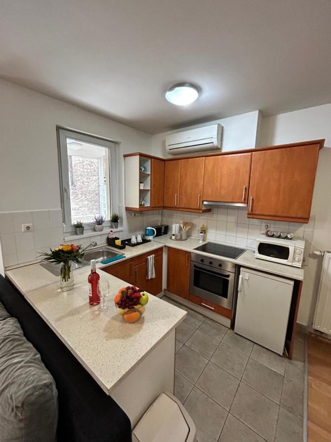 Danube Dwelling Akacfa 26 - Private Indoor Garage Apartment *
