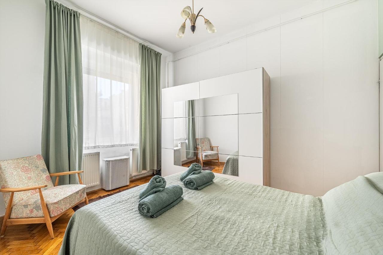 Then & Now Apartment