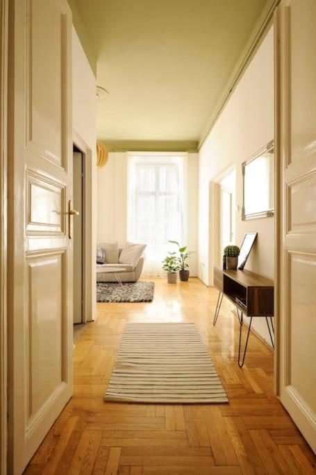 Appartement Danubio **** 3 Bedrooms - Next To The River *