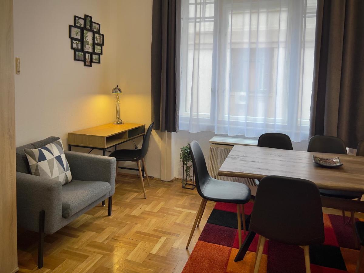In The Pedestrial Area Apartment Budapest