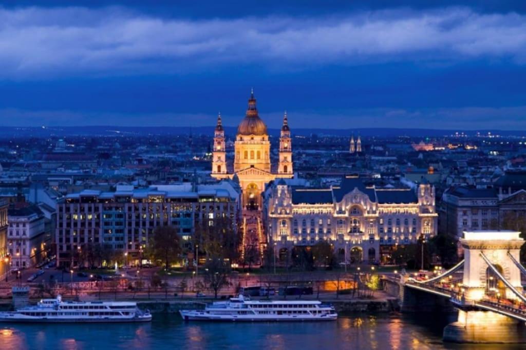 Prestige Opera - Supercentral Budapest
