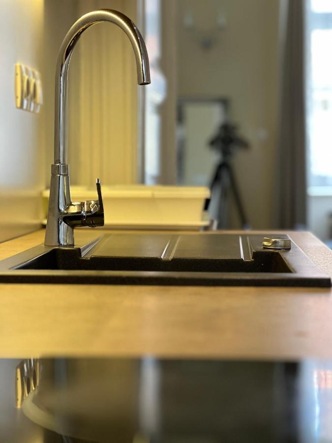 N38 By Small Apartment