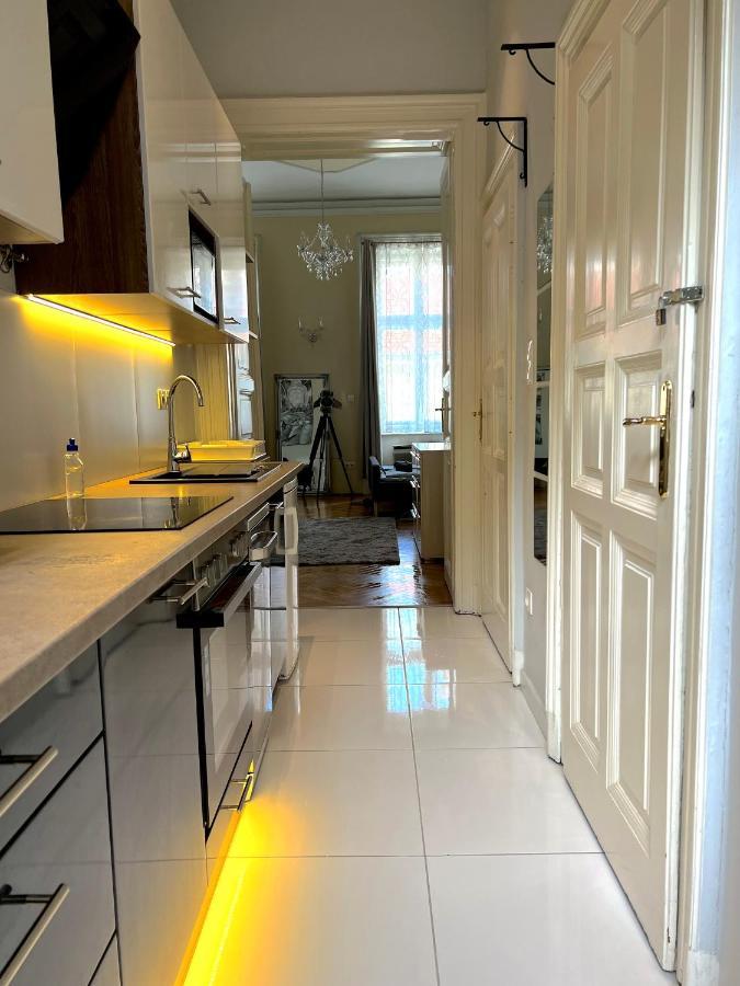 N38 By Small Apartamento