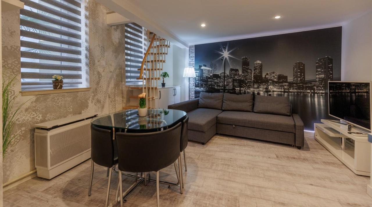 Sleek Minimalist Studio At Inner Apartmán