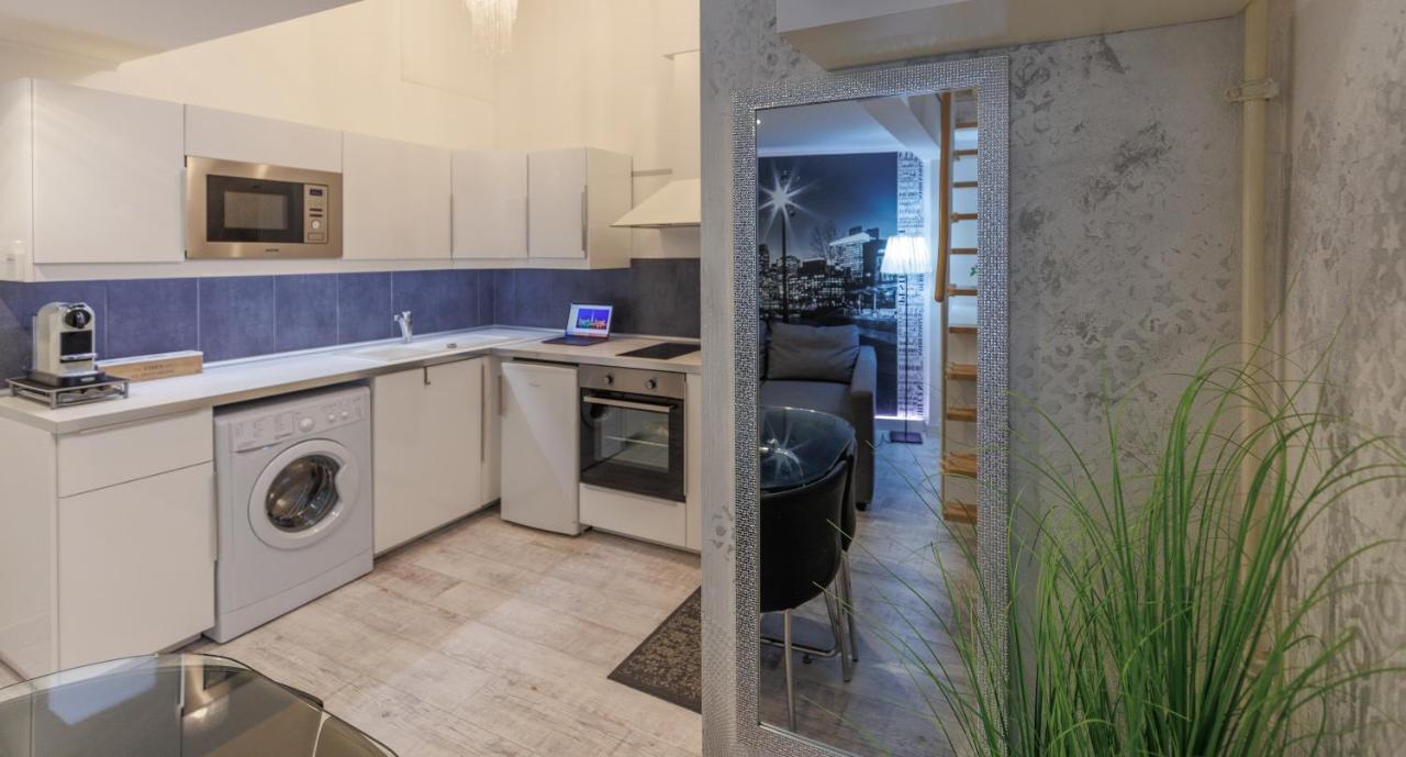 Sleek Minimalist Studio At Inner Apartmán Budapest