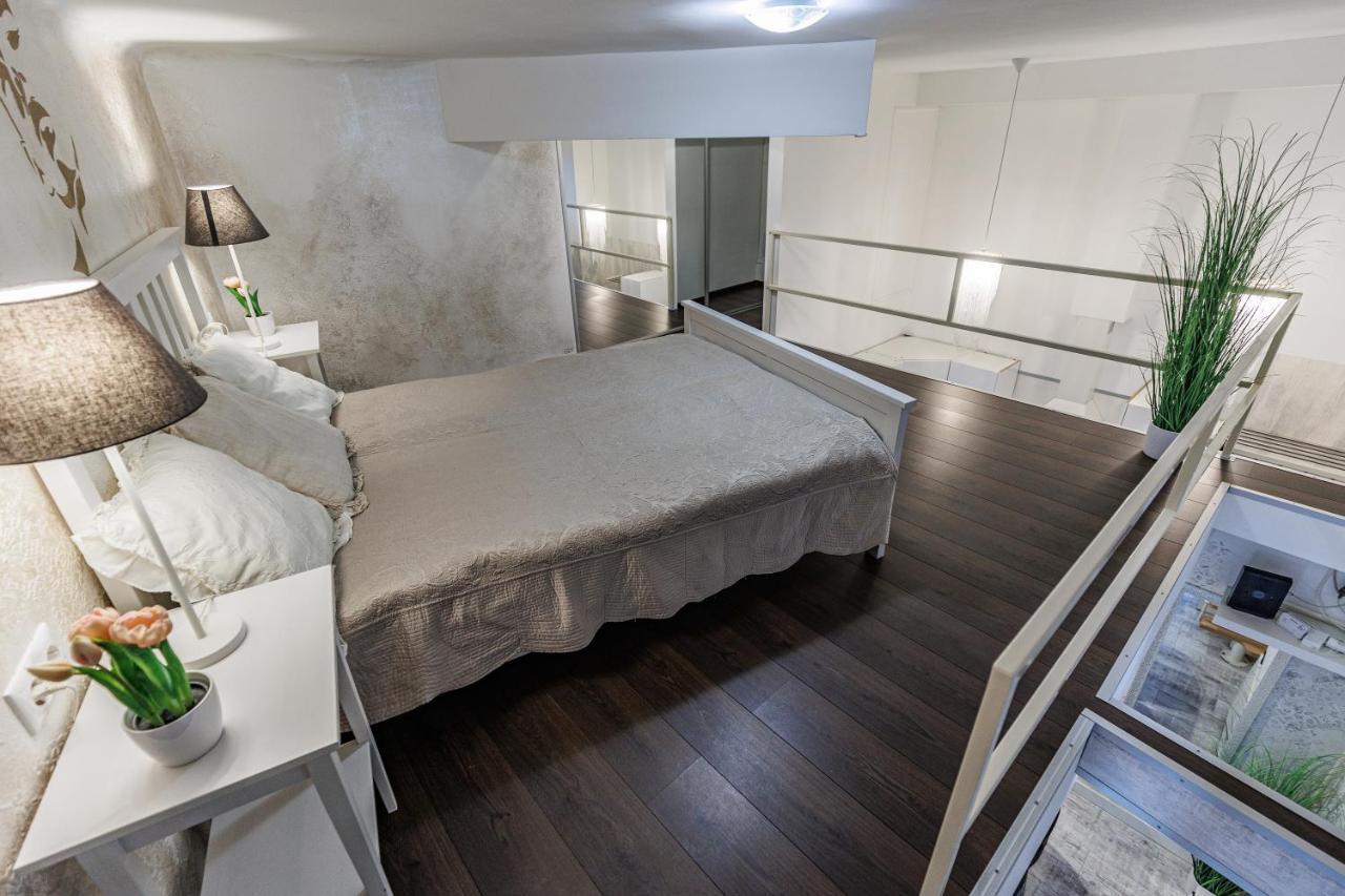Sleek Minimalist Studio At Inner Budapest