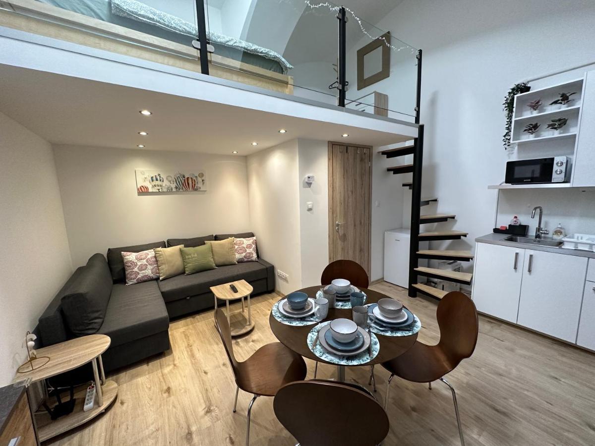 Apartment Charming In The Heart Of - Baby Loic *