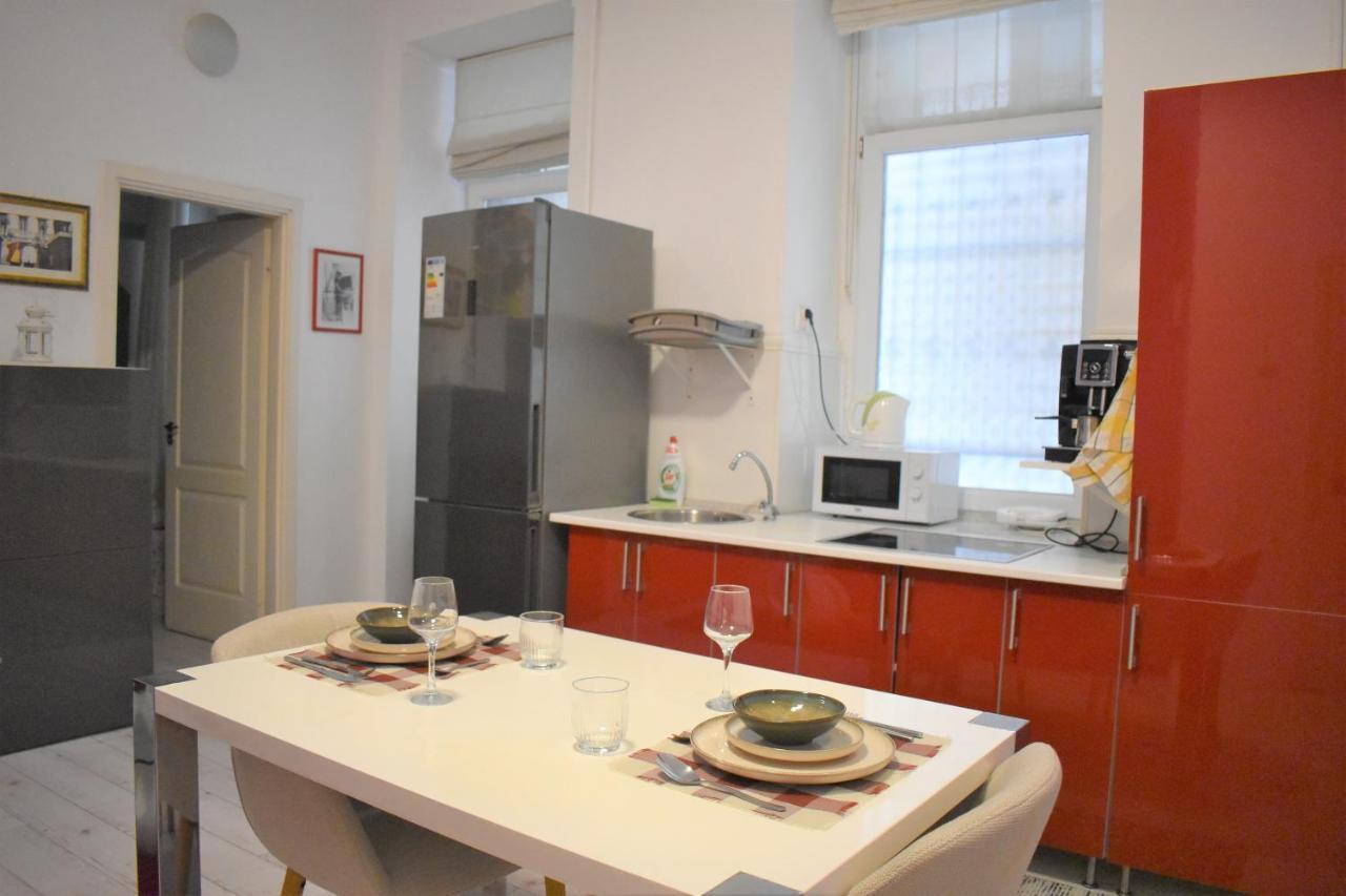 Yes, Yes! Lovely Good Amenities Center *