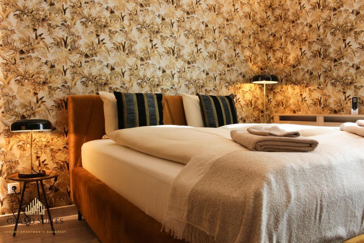 Grand Corvin Apartamento