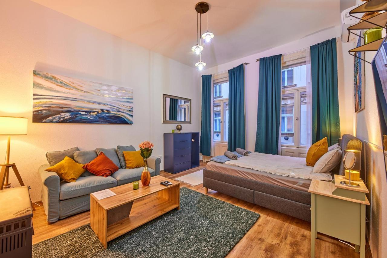 Uhu's Golden Soho Budapešť