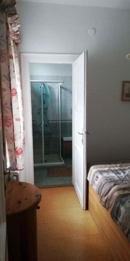 In 34304 Hébergement de vacances *