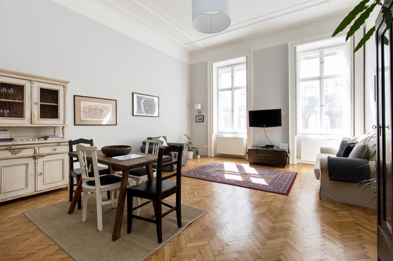 Apartment King Rustik & Budapest