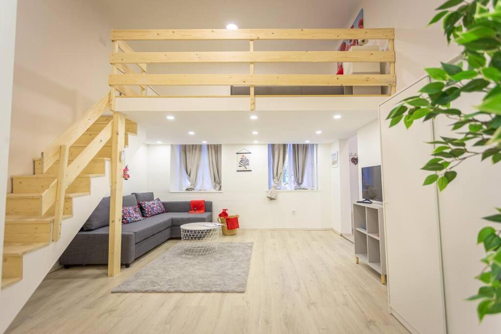 Cosy Two Bedroom Flat In Josika Street, Paprika * Budapest