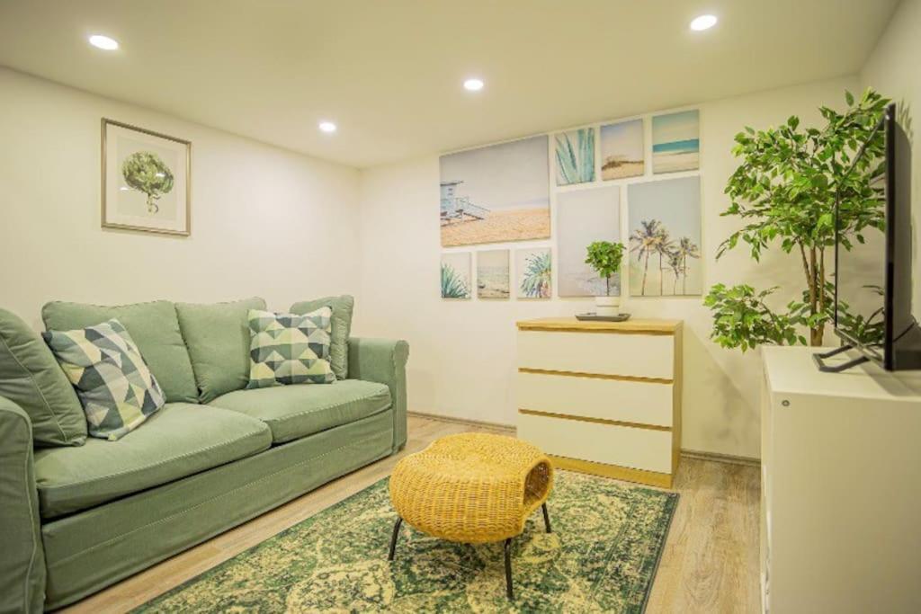 Cosy Flat In Akacfa Str., Aya Apartment Budapest