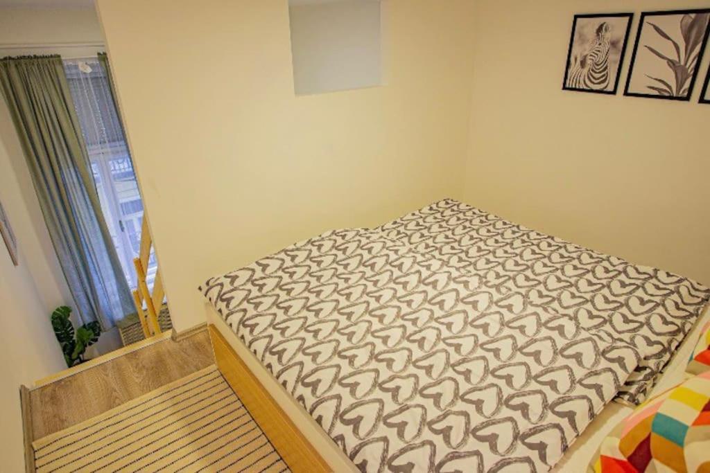 Cosy Flat In Akacfa Str., Aya