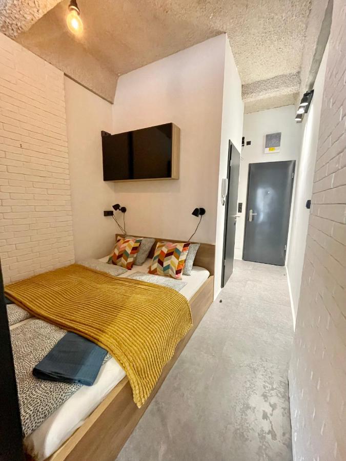 Inbp110 Studio #freeparking