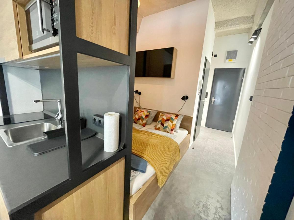 Inbp110 Studio #freeparking