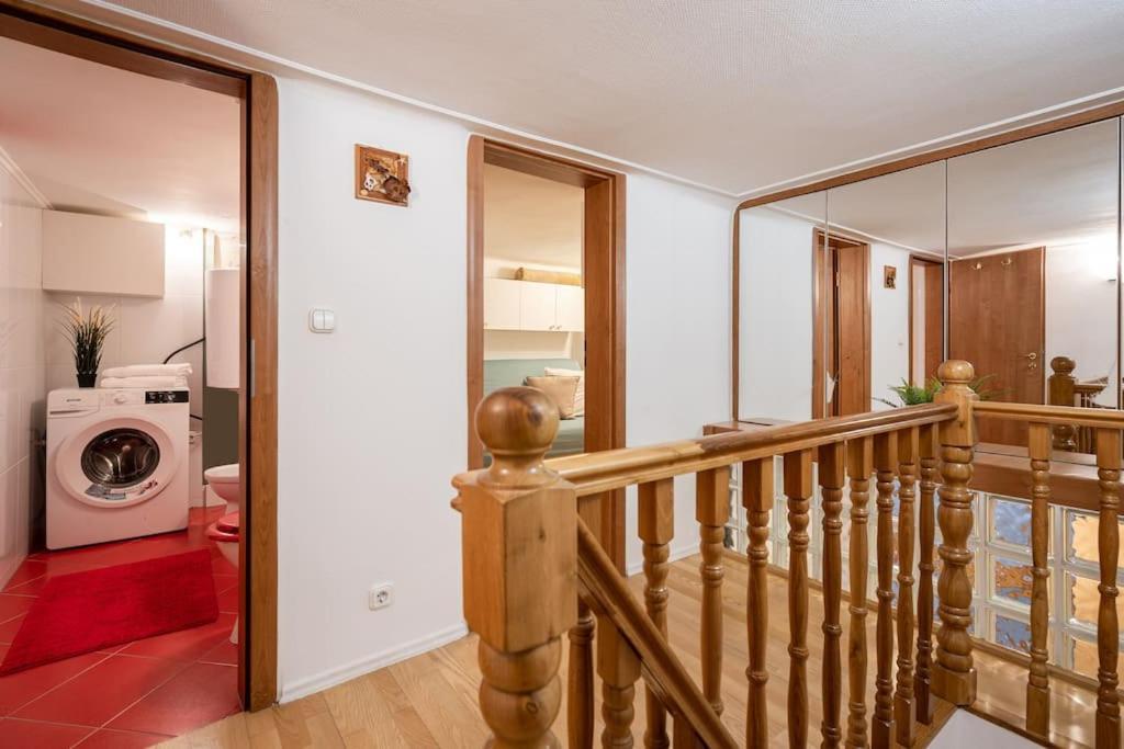 Cozy 3 Bedrooms In 7st Districht Apartmán