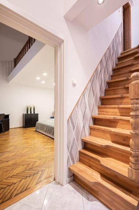 Cozy 3 Bedrooms In 7st Districht Apartmán