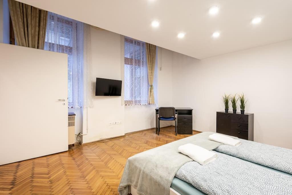 Cozy 3 Bedrooms In 7st Districht *