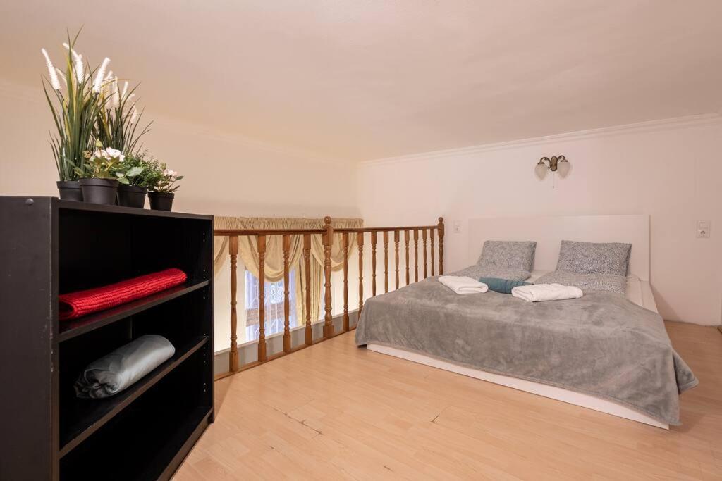 Cozy 3 Bedrooms In 7st Districht Apartmán