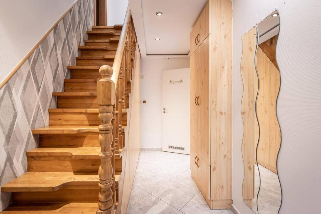 Cozy 3 Bedrooms In 7st Districht Apartment *