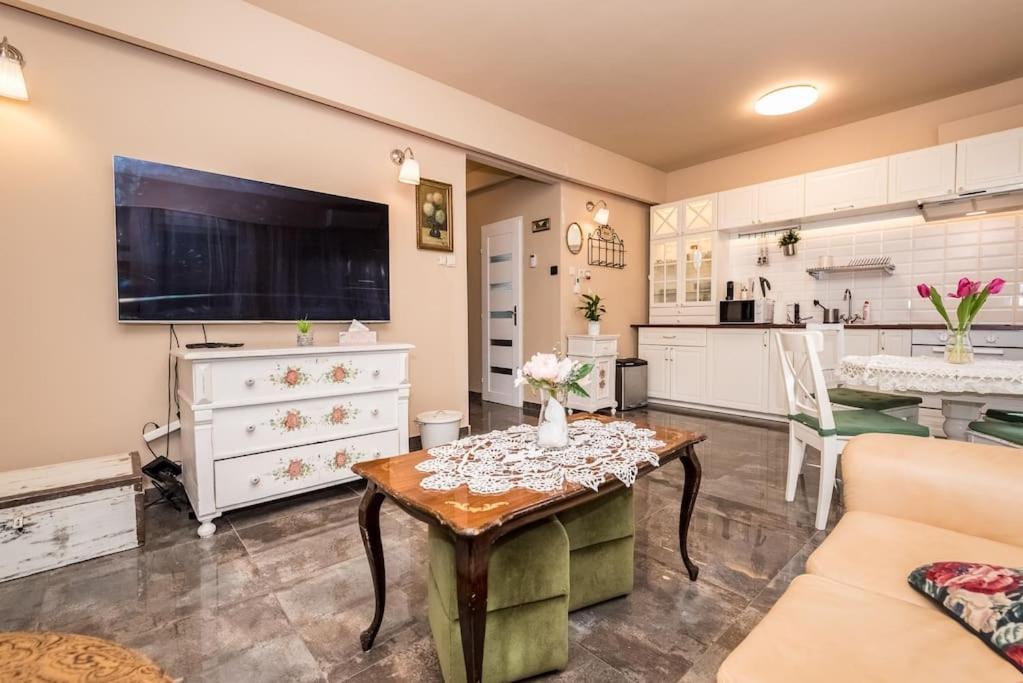 Szabi Buda New Terrace * Budapešť