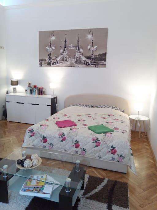 Sunshine Flat At The Blaha Budapest