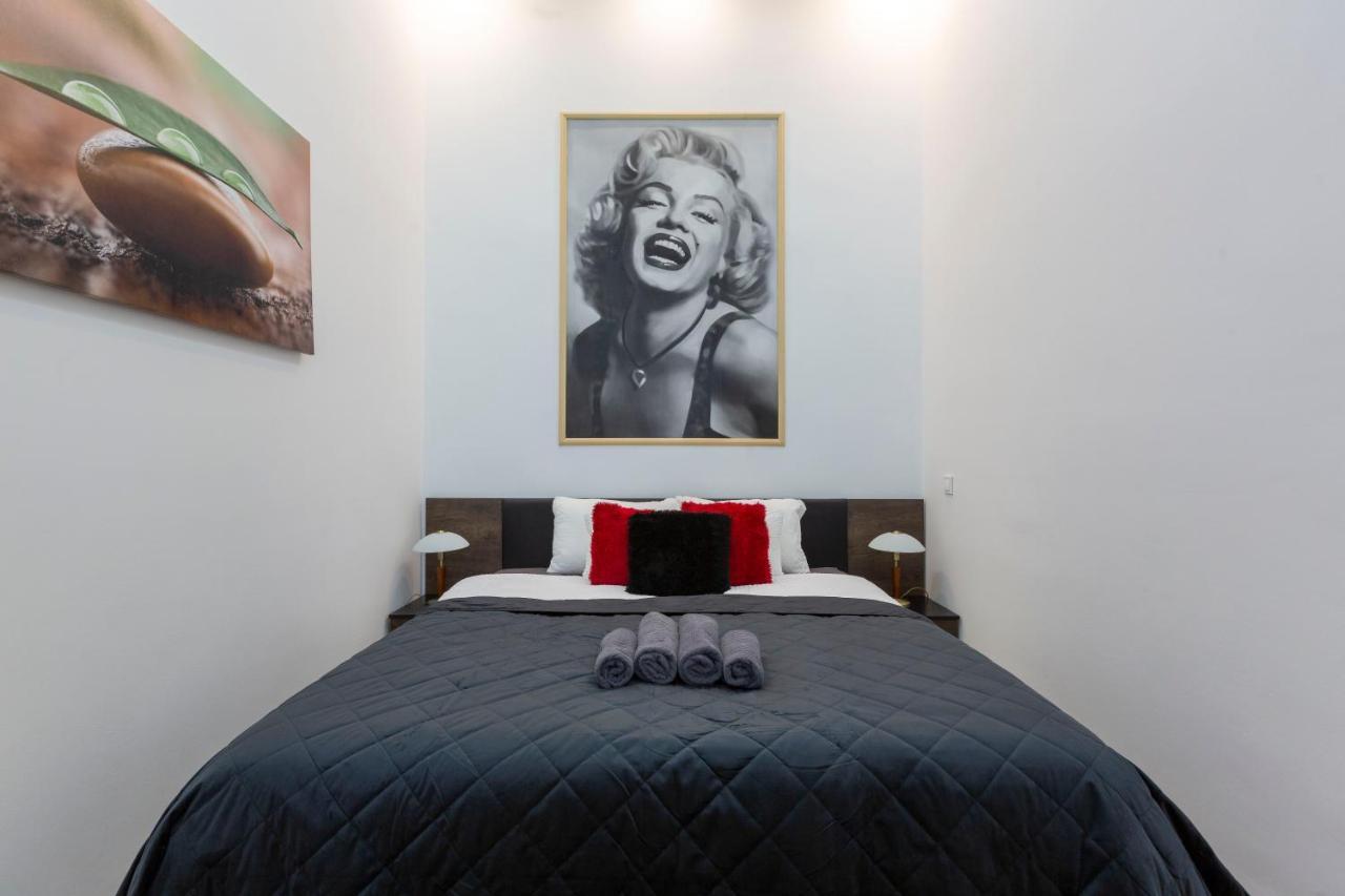 Exclusive Marilyn In The Heart Of Apartament Budapeszt