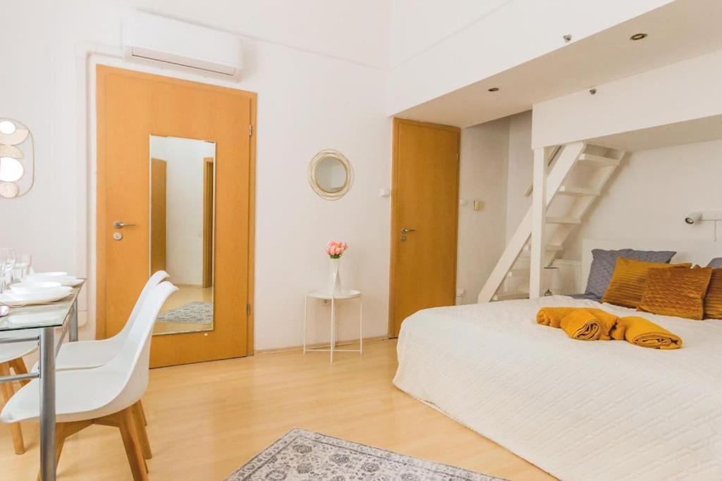 Trendy 2 Flat, Next To Corvin Mall Free Huge Garage! Ac,dishwasher,washmachine, Smart Tv *