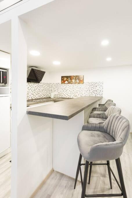 E39 Eotvos Apartamento