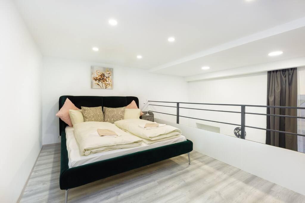 E39 Eotvos Apartment Budapest
