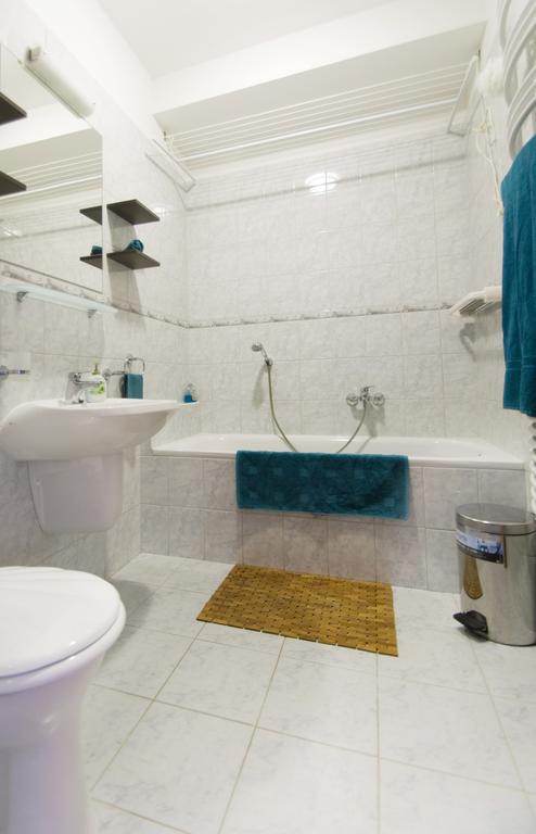 Kornelia Apartament *